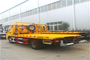 新巴尔虎右旗附近拖车救援搭电